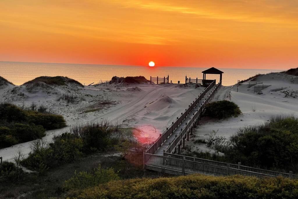 Oceanfront Grandeur In 4X4 Outerbanks - Mark Twain Corolla Exterior foto